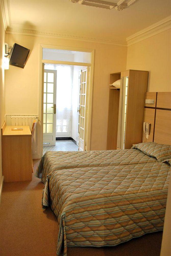 Comfort Hotel Au Firmament Asnières Dış mekan fotoğraf